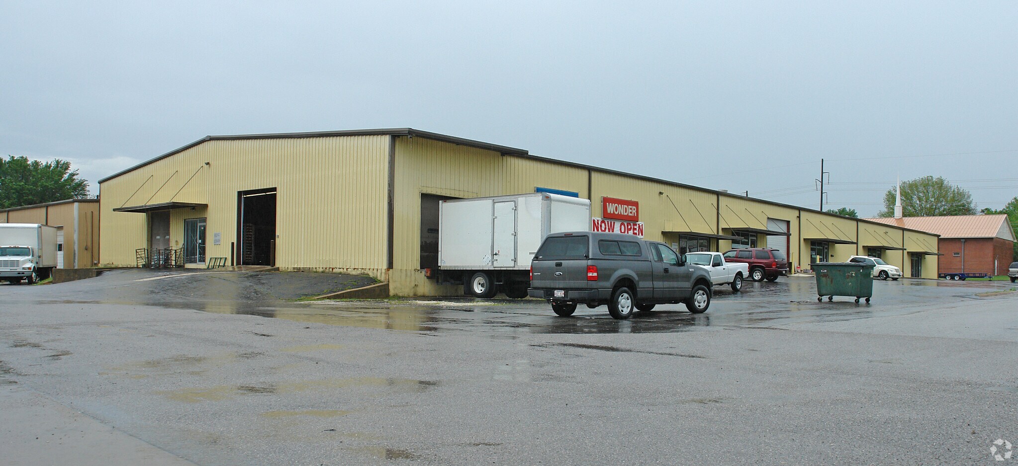 555 W 15th St, Fayetteville, AR for sale Primary Photo- Image 1 of 1