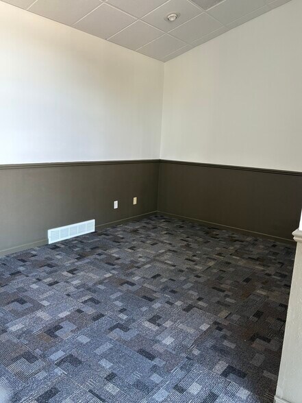 2545 Plover Rd, Plover, WI for lease - Building Photo - Image 3 of 7