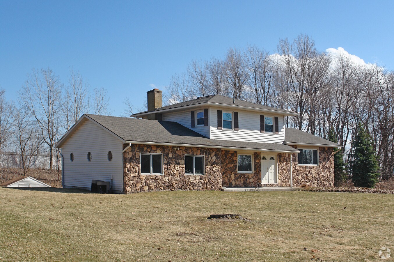 2530 Manitou Rd, Rochester, NY 14624