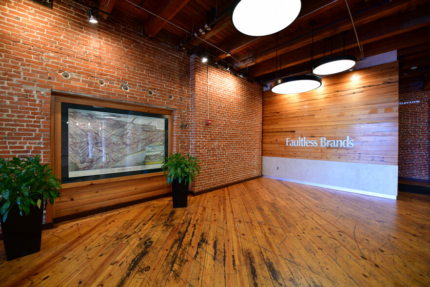 1009 W 8th St, Kansas City, MO for lease - Interior Photo - Image 3 of 7