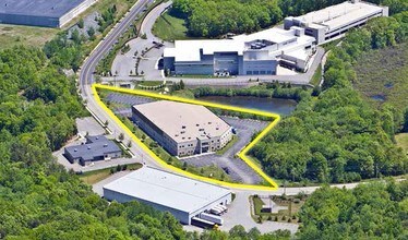 1275 Park East Dr, Woonsocket, RI - AERIAL  map view