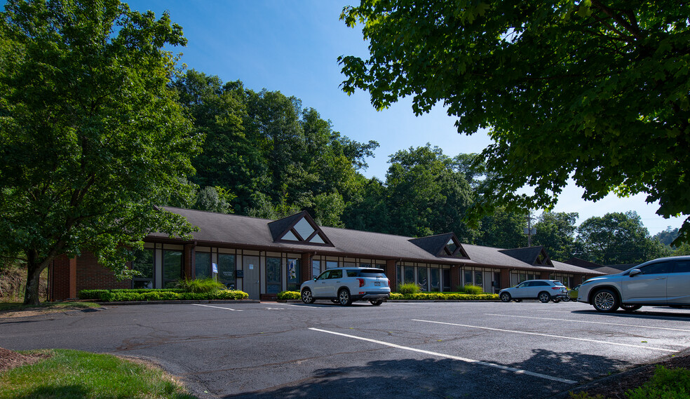 777-785 Pine Valley Dr, Pittsburgh, PA for lease - Building Photo - Image 3 of 5