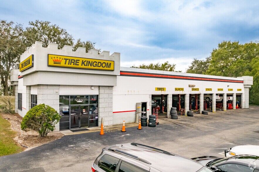 2127 Brinson Rd, Lutz, FL 33558