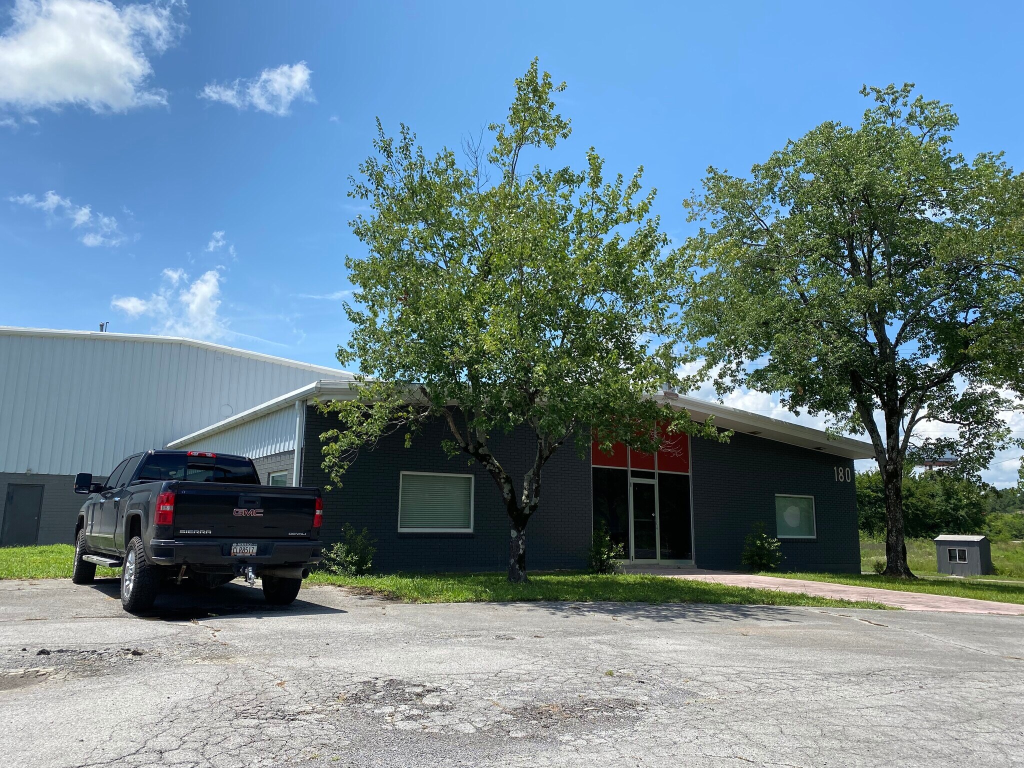 180 N Industrial Blvd, Calhoun, GA 30701 Industrial for Sale