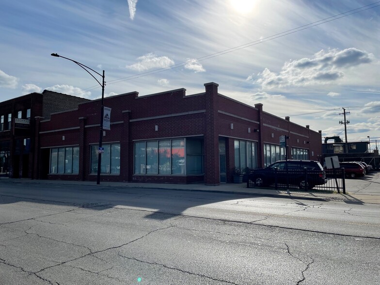 1970 N Clybourn Ave, Chicago, IL for lease - Building Photo - Image 2 of 11