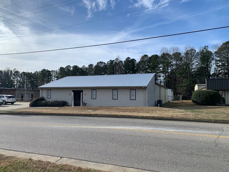 2180 Hilton Dr, Gainesville, GA for sale - Building Photo - Image 1 of 1