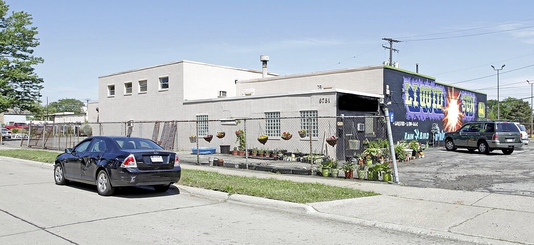 6781 Maxwell Ave, Warren, MI for sale Primary Photo- Image 1 of 1