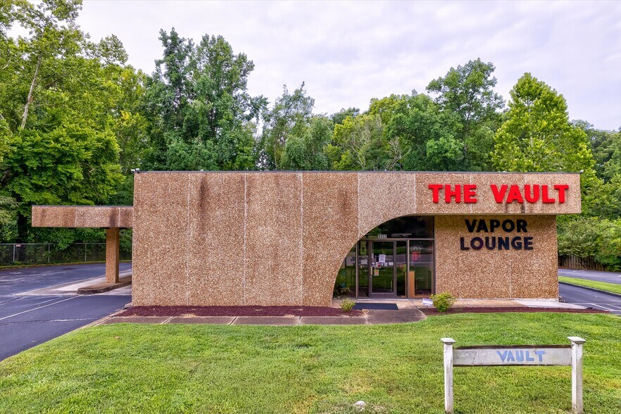 9133 Oak Ridge Hwy, Knoxville, TN 37931