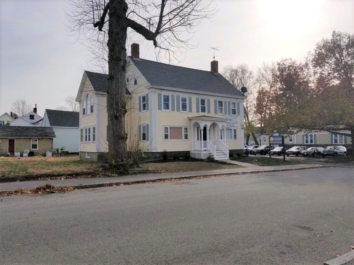 23 Cedar St, Taunton, MA 02780