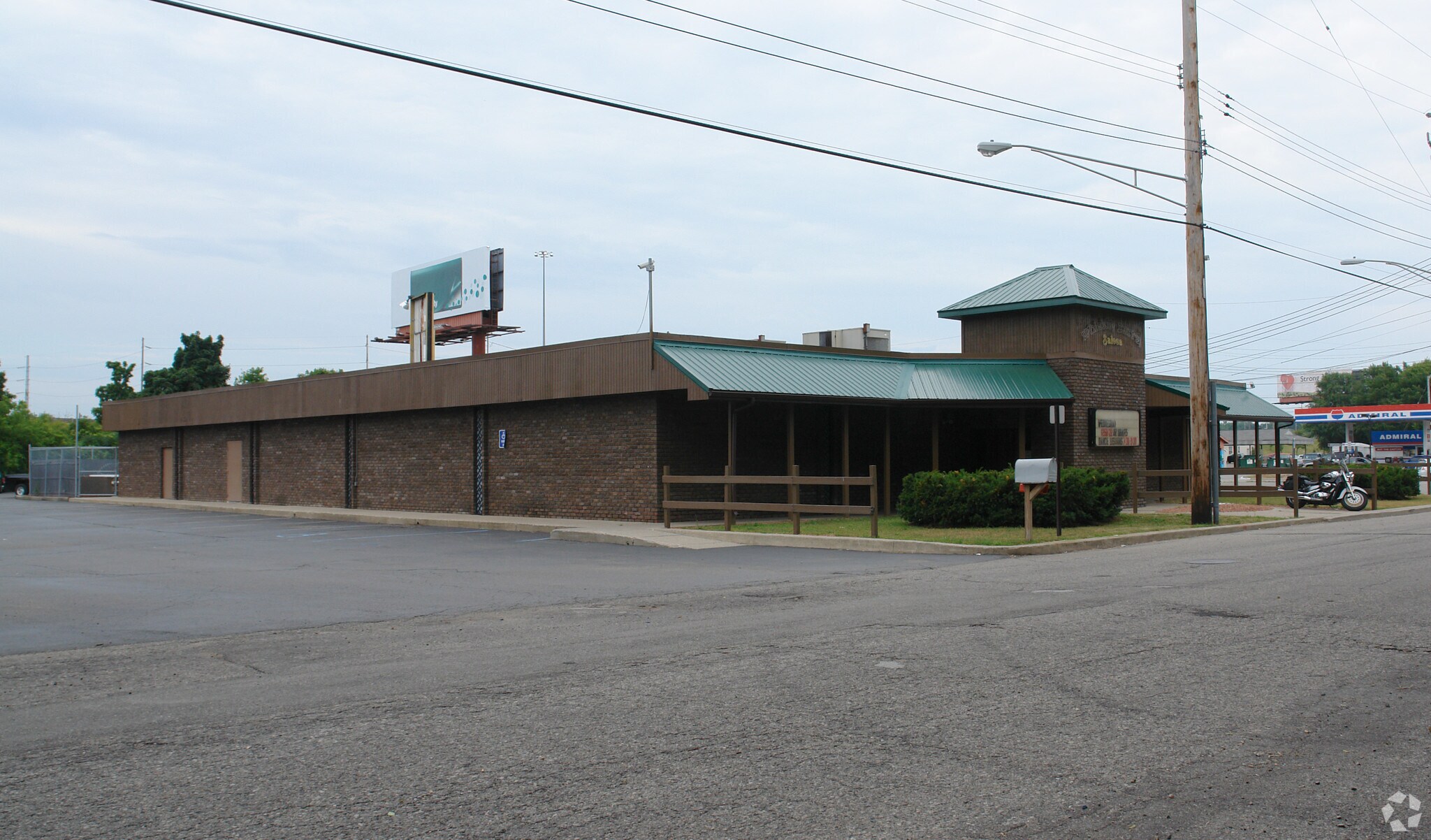 410 S Clippert St, Lansing, MI for sale Primary Photo- Image 1 of 1