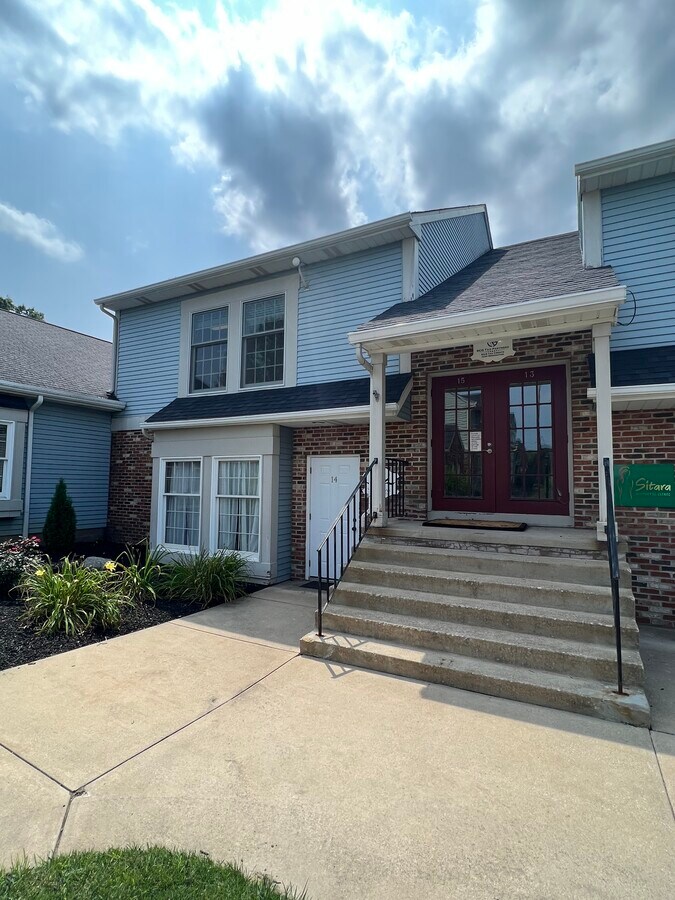 4466 Darrow Rd, Stow, OH 44224 Condo Suite 14