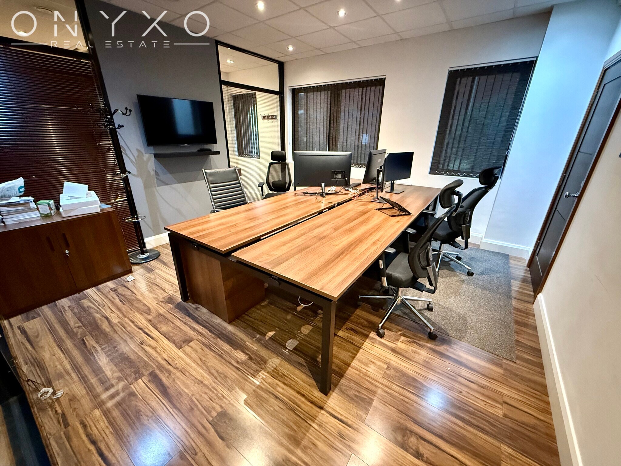 1390 Uxbridge Rd, Uxbridge for lease Interior Photo- Image 1 of 1