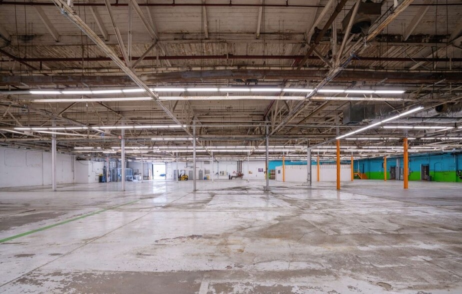 725 Main St, Millis-Clicquot, MA for lease - Interior Photo - Image 2 of 6