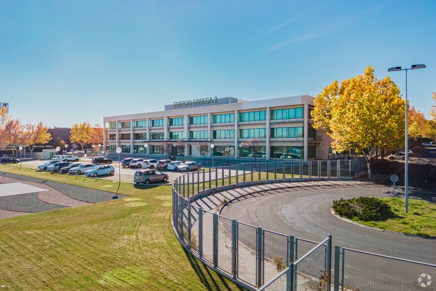 Calle Playa de las Américas, 2, Las Rozas de Madrid, Madrid for lease - Building Photo - Image 2 of 4