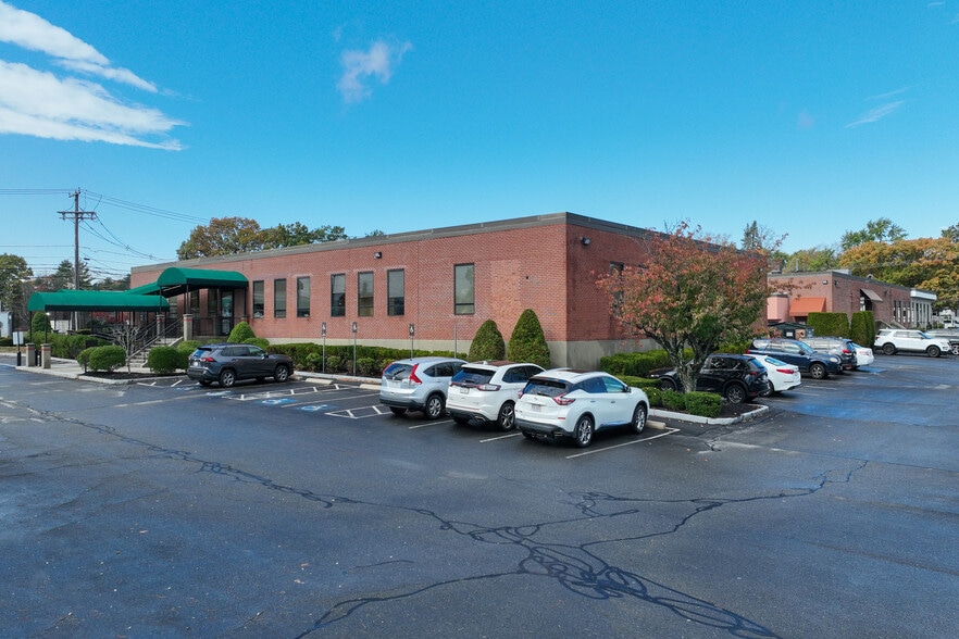 125 Newbury St, Framingham MA - Loft