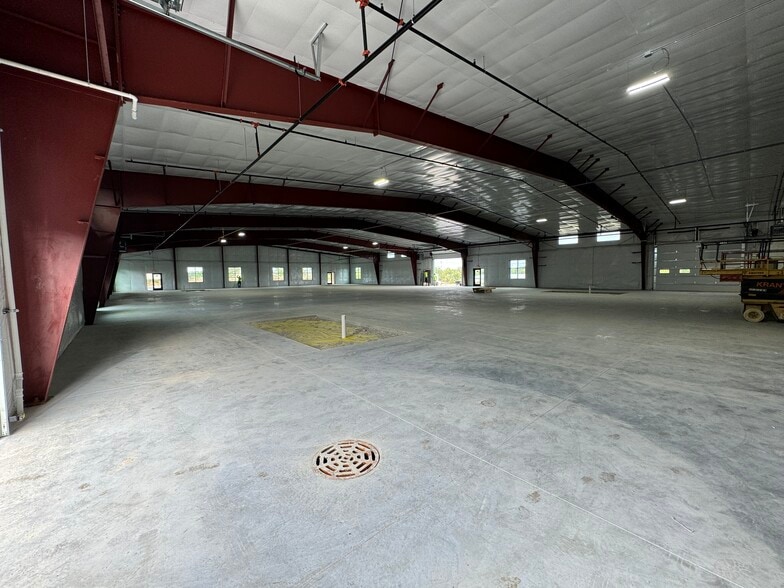 310-312 Locust Dr, Verona, WI for lease - Building Photo - Image 2 of 8