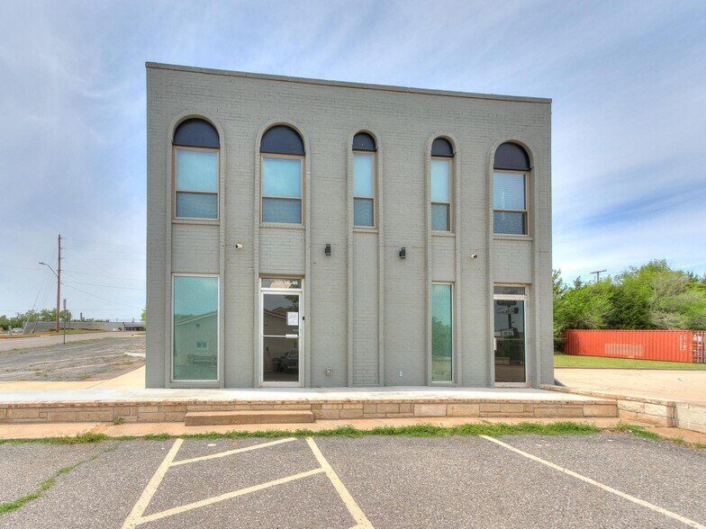 505 NE 46th St, Oklahoma City, OK for lease - Building Photo - Image 1 of 32