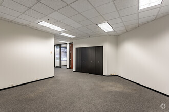 3 Hawthorn Pky, Vernon Hills, IL for lease Interior Photo- Image 2 of 6