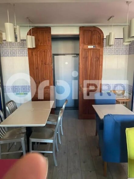 Retail in Bruay-la-Buissière for sale - Interior Photo - Image 2 of 7