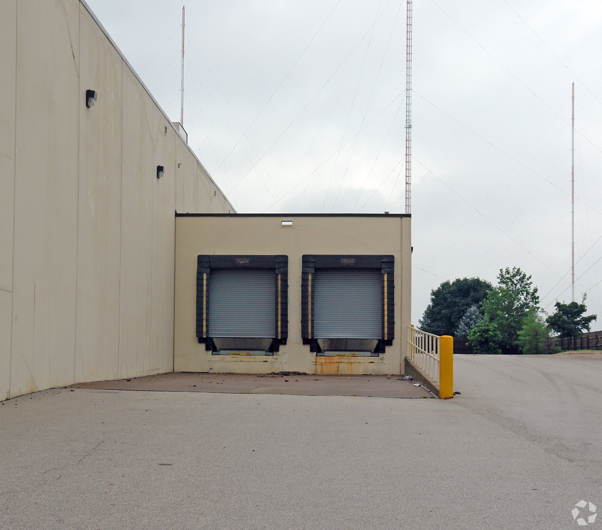 2701 Devils Glen Rd, Bettendorf, IA for sale Building Photo- Image 1 of 1