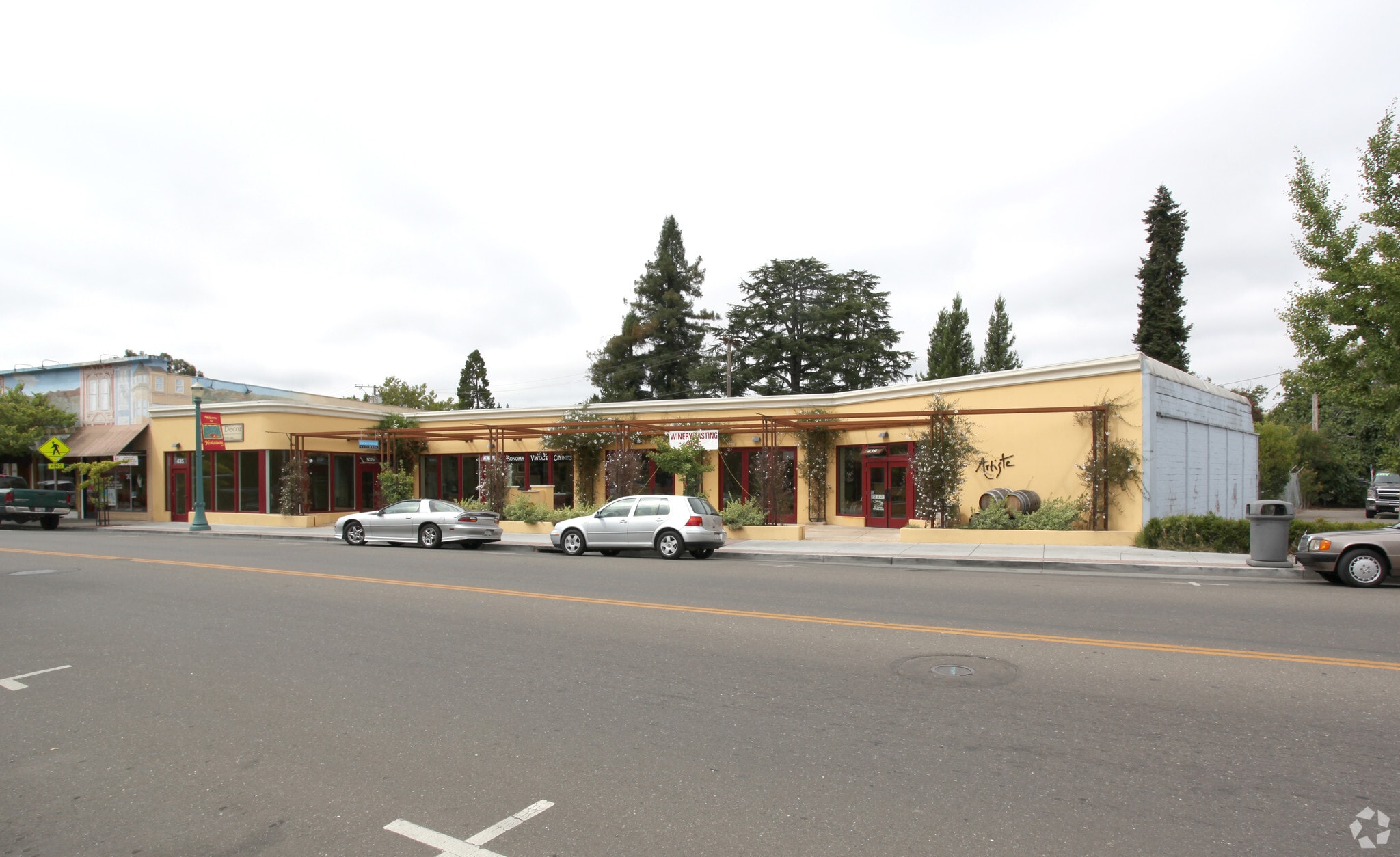 435-439 Healdsburg Ave, Healdsburg, CA for lease Primary Photo- Image 1 of 8