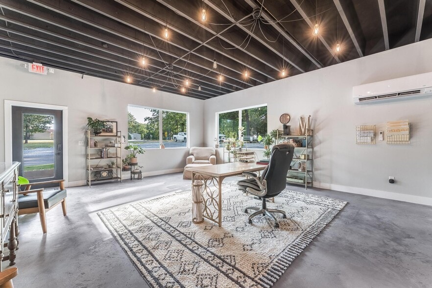 13870 HWY 279, Gravette, AR for sale - Interior Photo - Image 2 of 46