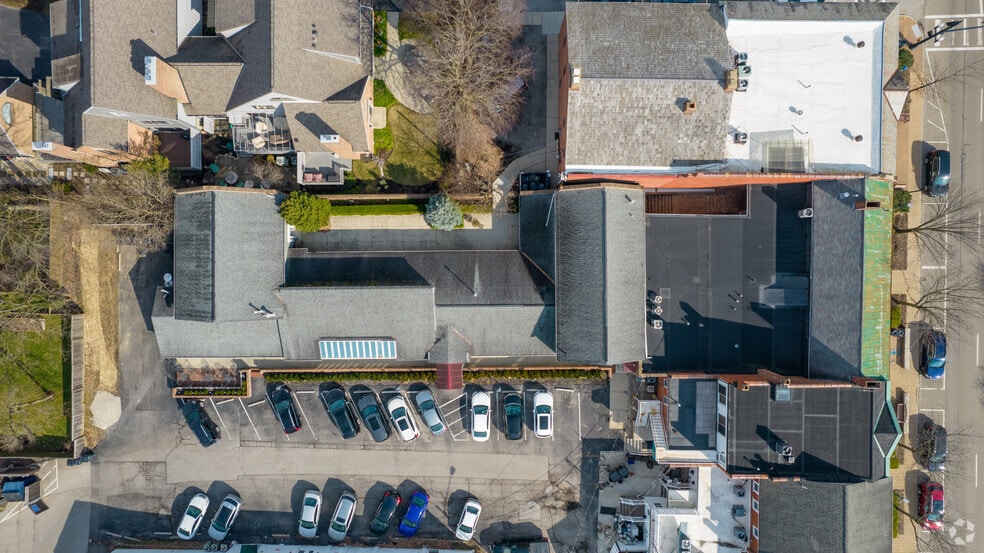 679-681 High St, Worthington, OH for lease - Aerial - Image 2 of 8