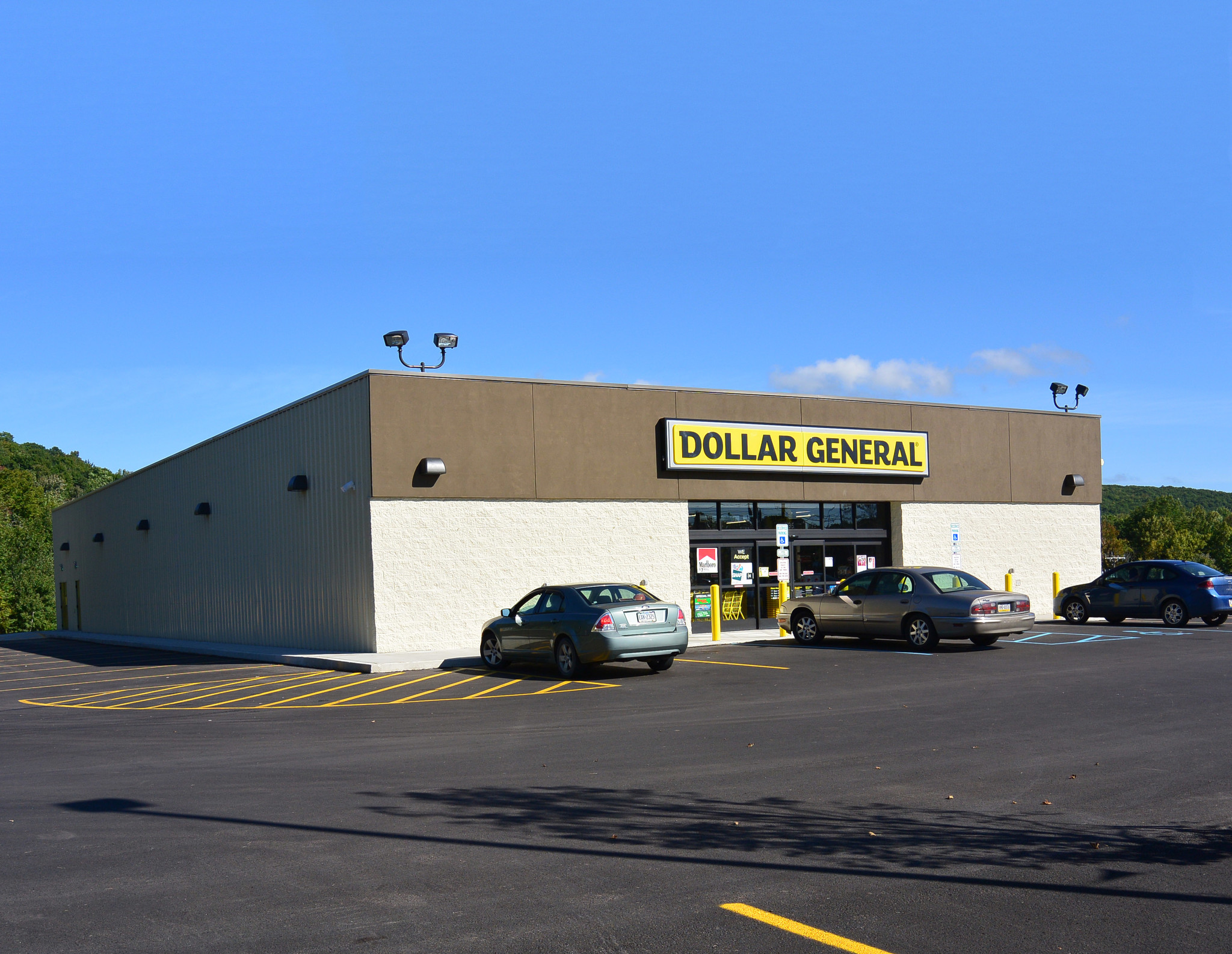 3-Unit Dollar General portfolio of 3 properties for sale on LoopNet.com Primary Photo- Image 1 of 4