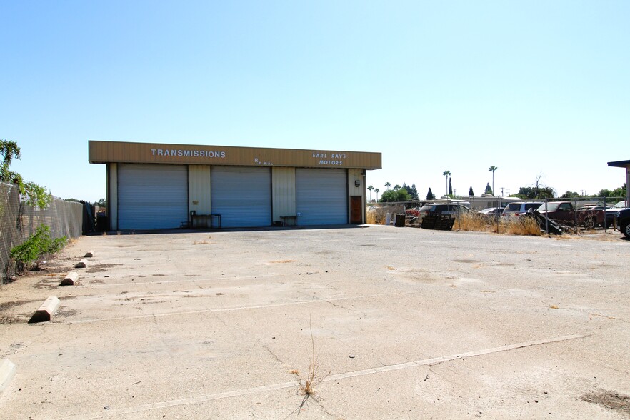 78 Academy Ave, Sanger, CA for sale - Building Photo - Image 3 of 10