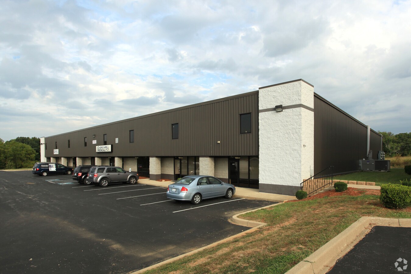 2102 Button Ln, La Grange, KY 40031