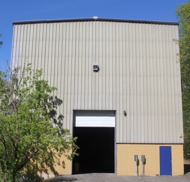885 Wells Rd, Wethersfield, CT for lease - Building Photo - Image 3 of 4