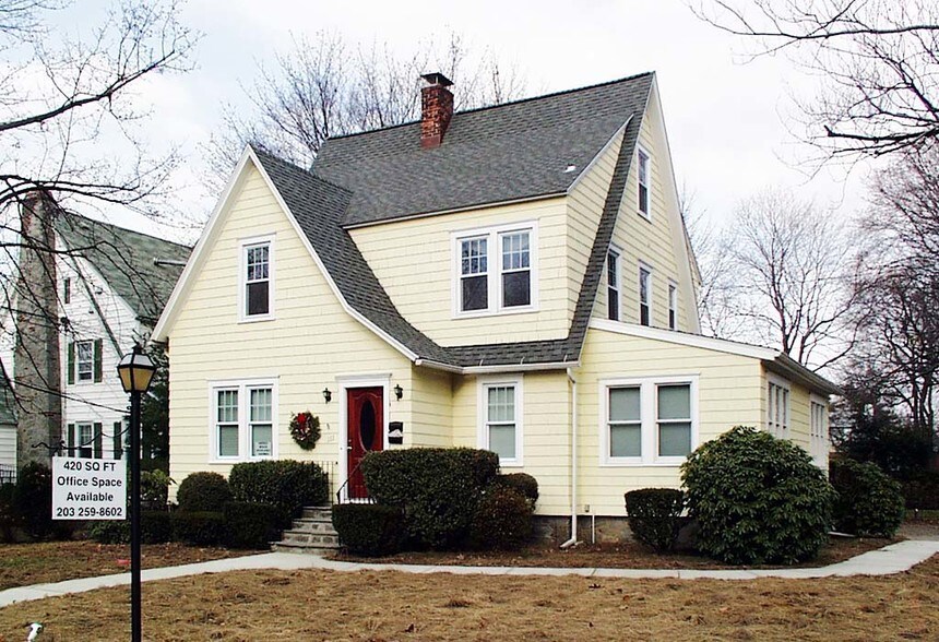 111 Reef Rd, Fairfield, CT for sale - Primary Photo - Image 1 of 1