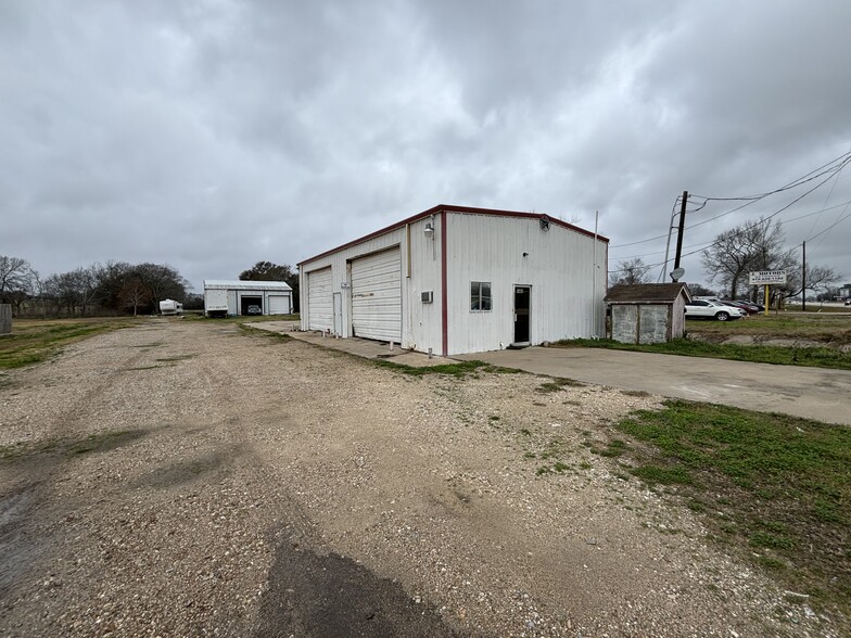 1408 S Velasco St, Angleton, TX for sale - Building Photo - Image 3 of 23