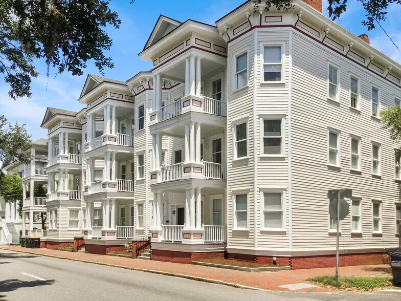 816818 Drayton St, Savannah, GA 31401