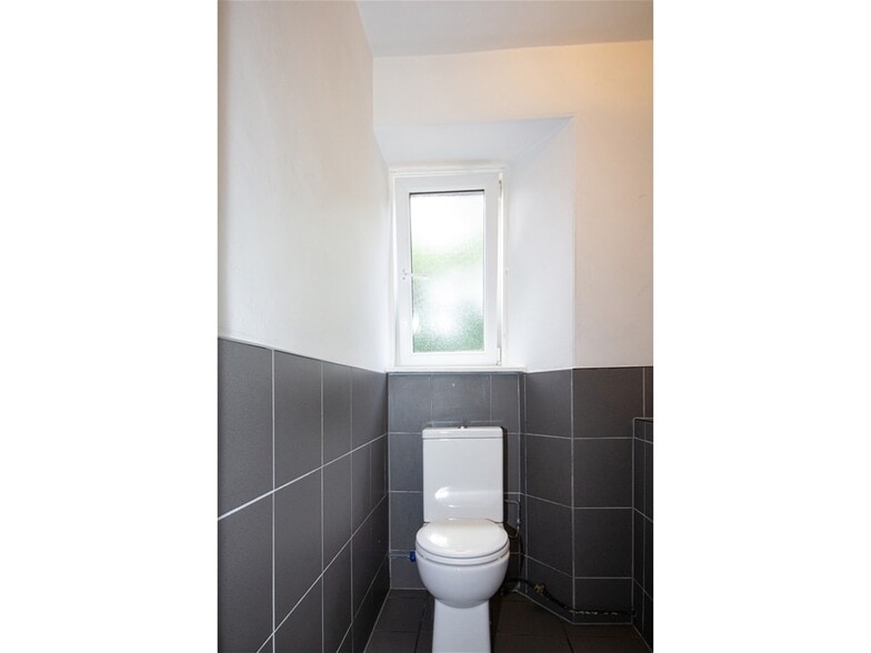 Stags Head Hotel, Golspie for sale - Building Photo - Image 3 of 28