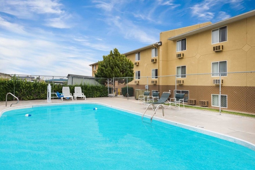 1708 W Wyatt Earp Blvd, Dodge City, KS for sale - Other - Image 3 of 6