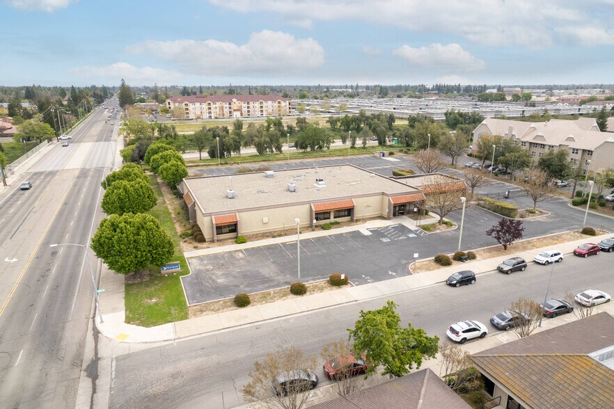 191 E Barstow Ave, Fresno, CA for lease - Building Photo - Image 3 of 25