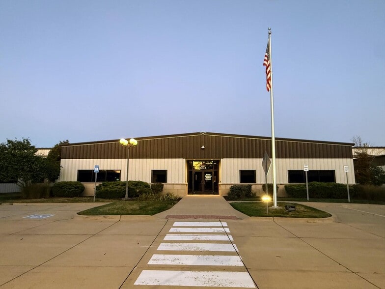 6001 W Van Horn Tavern Rd, Columbia, MO for lease - Primary Photo - Image 1 of 1