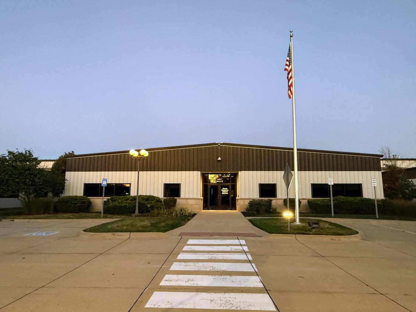 6001 W Van Horn Tavern Rd, Columbia, MO for lease Primary Photo- Image 1 of 2