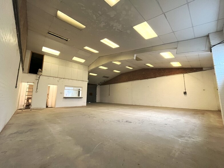 Perry Rd, Witham for lease - Interior Photo - Image 3 of 6
