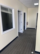 900-950 Happy Valley Rd, Glasgow, KY for lease Building Photo- Image 2 of 7