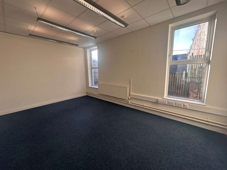 127-131 Ormeau Rd, Belfast for lease - Building Photo - Image 2 of 4