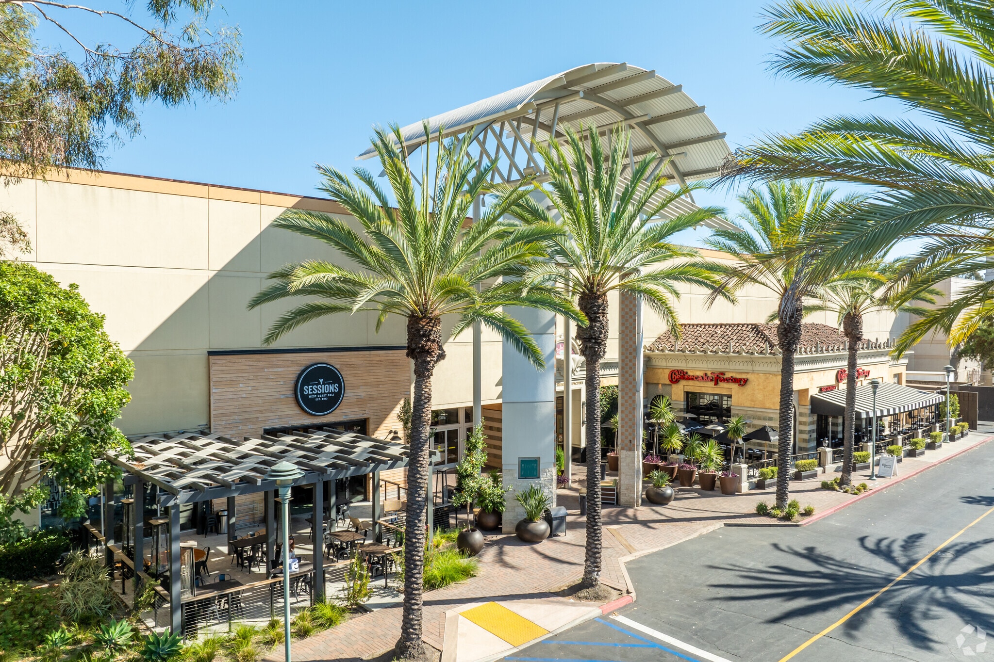 555 The Shops At Mission Viejo, Mission Viejo, CA for sale Primary Photo- Image 1 of 1