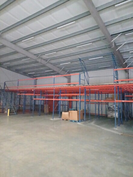 Flex in Meaux for sale - Building Photo - Image 3 of 4