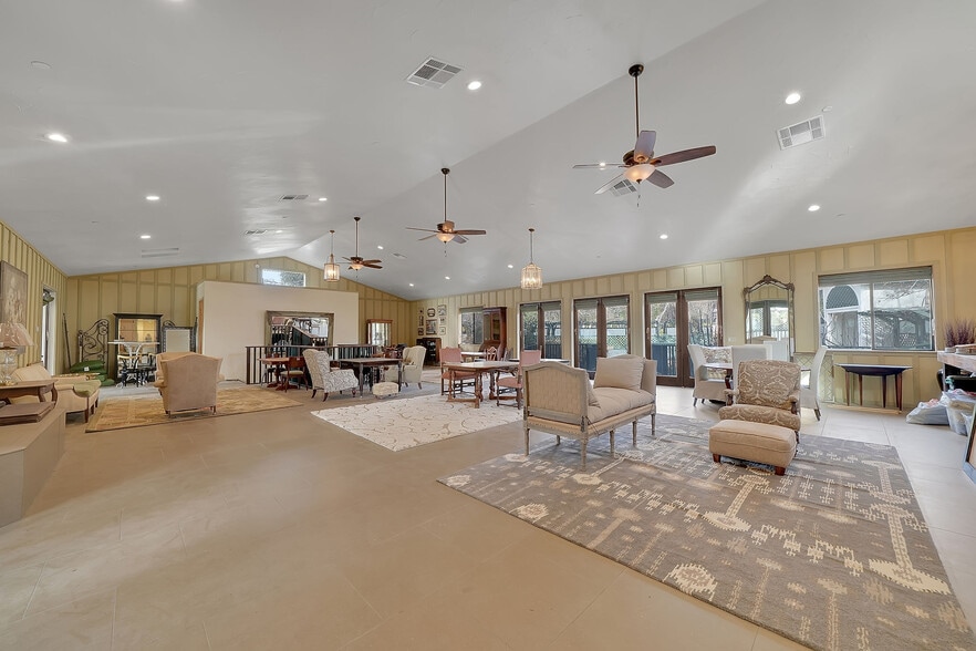 21645 Parrotts Ferry Rd, Sonora, CA for sale - Interior Photo - Image 3 of 70