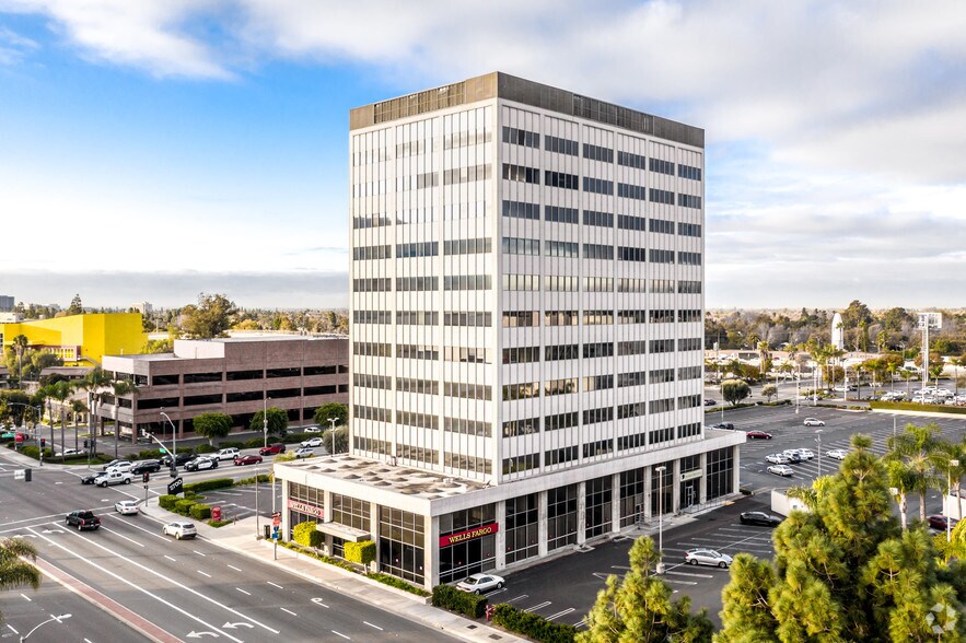 2700 N Main St, Santa Ana, CA for sale - Building Photo - Image 1 of 1