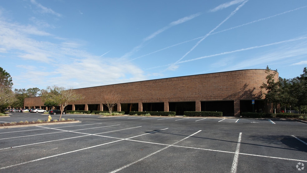 10475 Fortune Pky, Jacksonville, FL for lease - Building Photo - Image 3 of 11