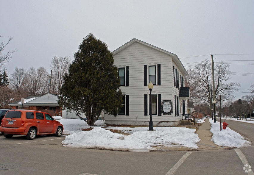 209 E Liberty St, Milford, MI for sale - Building Photo - Image 1 of 2