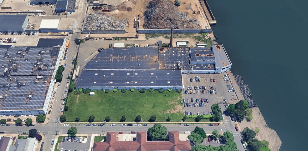 59 E 1st St, Bayonne, NJ for lease - Building Photo - Image 2 of 6