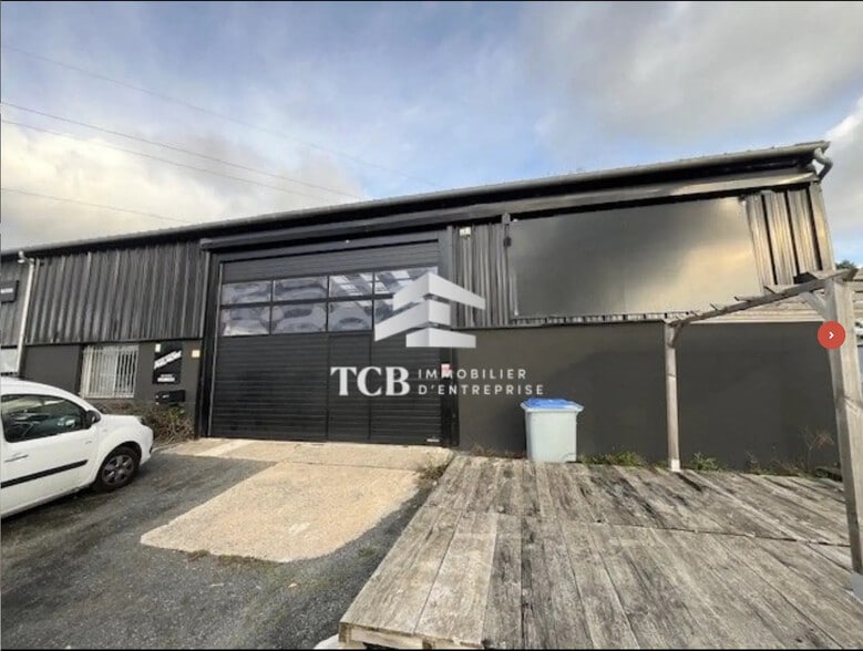 Flex in La Chapelle-sur-Erdre for lease - Building Photo - Image 1 of 5